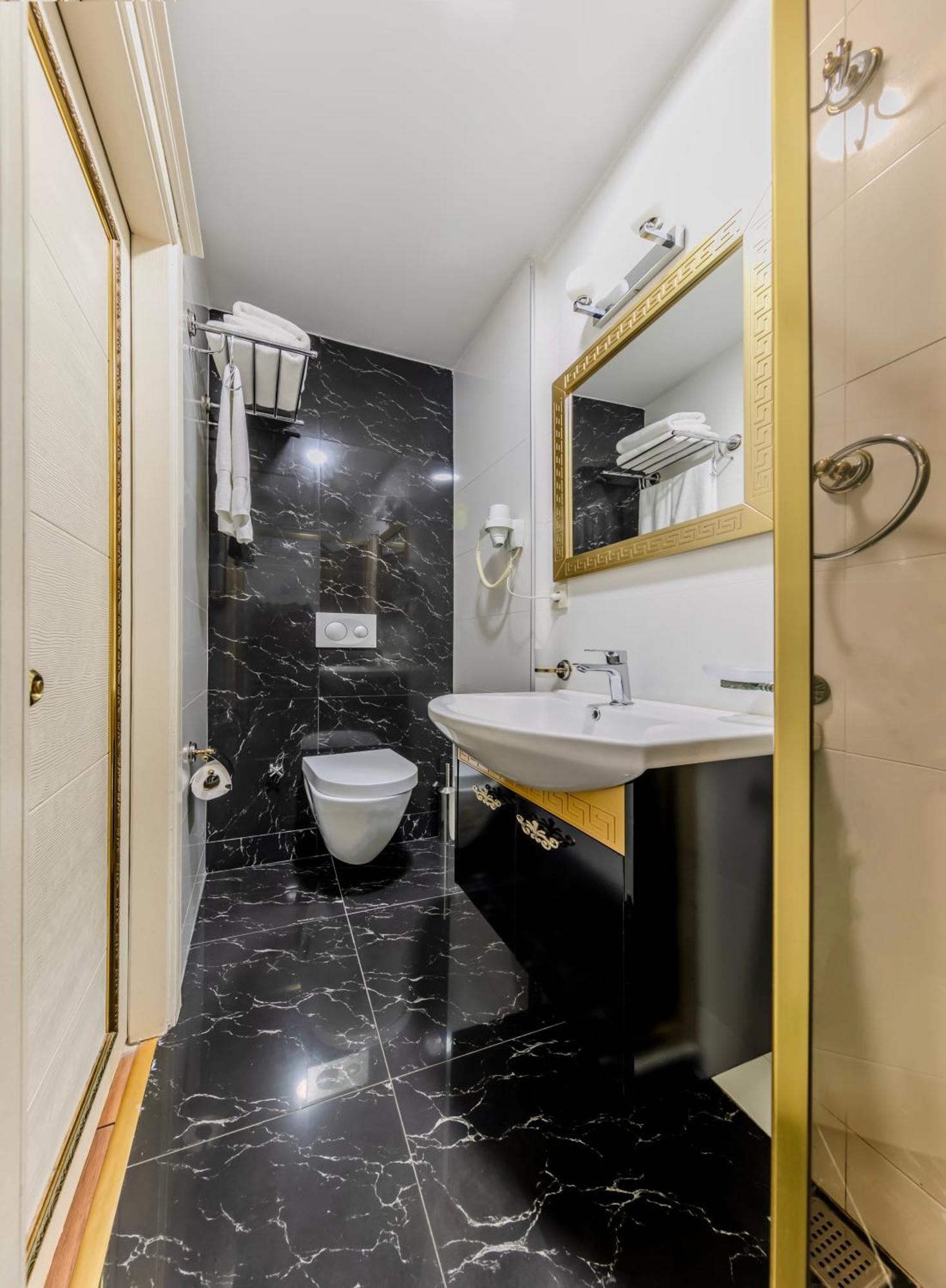 Lemis Suite Истанбул Екстериор снимка
