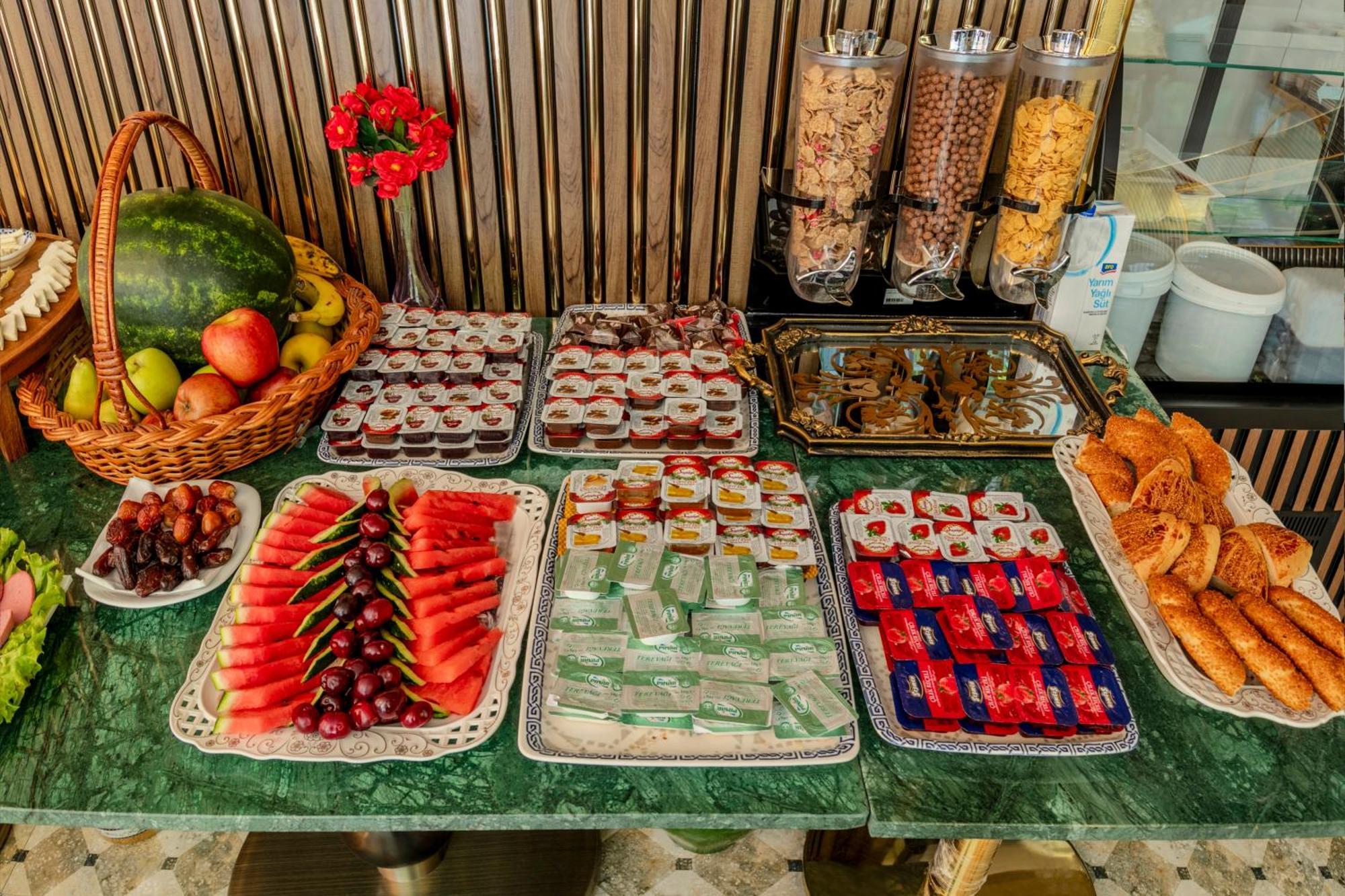 Lemis Suite Истанбул Екстериор снимка